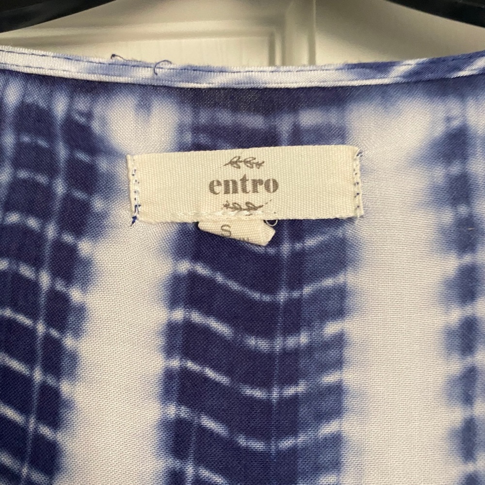 super cute Entro romper. Blue and white tie dye